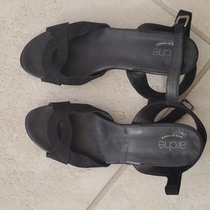 Arche shoes size 7 beautiful suede